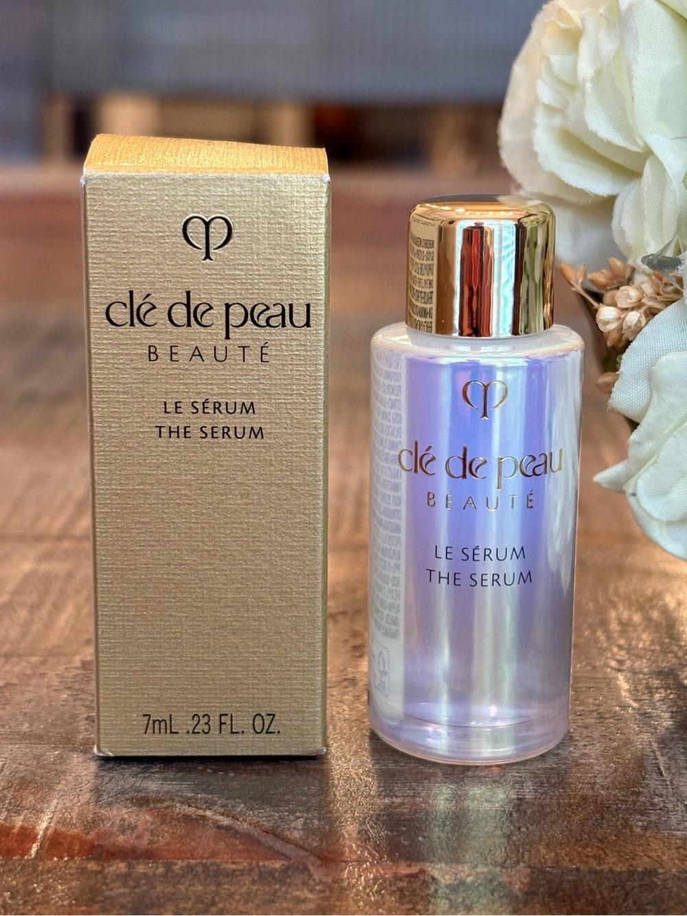New CLE DE PEAU Le SERUM The Serum Mini!